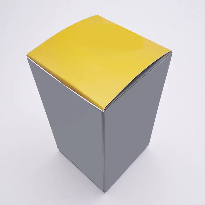 Mga Kahon ng Light Bulb